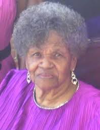 Amber Myles's Instagram, Twitter & Facebook