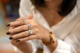 If you're a jewelry lover, the mejuri store is the latest toronto hotspot worth visiting. 5 Best Jewellery Stores For Custom Engagement Rings In Toronto