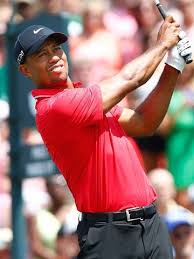 Tiger Woods Hangs On To Win The Players Championship Players Championship Tiger Woods Famous Golfers
