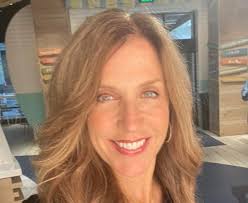 Mary Katz's Instagram, Twitter & Facebook