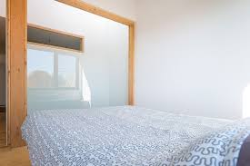 Transparence Et Intimite Font Bon Menage Dans Une Petite Maison Mitoyenne In 2020 Woonideeen