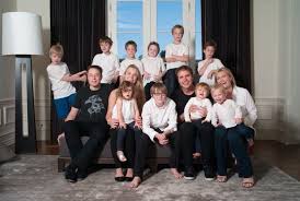 Elon musk's story is a lesson in how a few simple principles, applied relentlessly, can yield amazing tesla ceo elon musk speaks at a delivery ceremony for the first tesla model 3 cars made at tesla's. Elon Musk Family All You Need To Know Business Mind