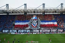 Za pola karnego z woleja ładnie tuż nad poprzeczką uderzał płacheta. Wisla Krakow Slask Wroclaw 29 08 2020