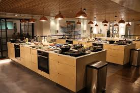 The cooking studio at kings is one of the best teaching studios in nj and seats upto 20 people in an exquisite setting. Five Reasons To Take A Cookery Class Yorkmix