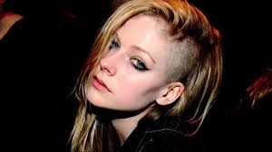 Jun 24, 2021 · zid covert «complicated»: Abriss Der Woche Marilyn Manson Rasiert Avril Den Kopf Kesha Trinkt Ihre Pisse Und Eminem Verklagt Die Welt