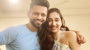 From making comments on nepotism to ugly fights, rahul vaidya. Bigg Boss 14 Rahul Vaidya To Get Married To Disha Parmar After Quitting Salman Khan S Show Tv News India Tv