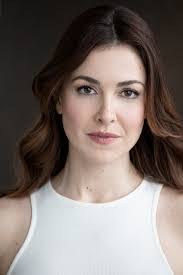 Gina Moses's Instagram, Twitter & Facebook