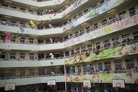 Weiterführende schule in der volksrepublik china (de); è‹±è¯å¥³æ ¡å®Œæˆé‡å»ºæ­¸èˆŠå€æ·±æ°´åŸ—è¥¿ç‡Ÿç›¤å…©åœ°ç•™çœ·å¿µ æœé›² ç«‹å ´æ–°èž