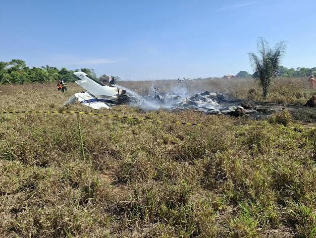 Estrangeiro &eacute; a 3&ordf; v&iacute;tima identificada entre mortos em queda de avi&atilde;o | G1