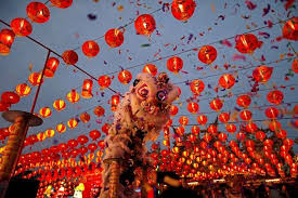 У перший день китайського нового року жителі ставлять в тарілку трохи їжі, щоб задобрити няня. Kitajskij Novij Rik 2021 Koli Pochinayetsya Dati Tradiciyi Prikmeti Simvoli