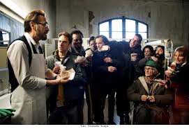 Io sono tempesta mi sembra il suo lavoro più incerto e poco definito a livello di sceneggiatura (un elemento che, comunque, tolti gli episodi più felici della sua carriera, mi pare sia il suo tallone d'achille), che pure porta la firma, oltre a quella di luchetti, di autori di qualità come sandro petraglia e giulia. Io Sono Tempesta La Parola Al Cast Del Film Cinematographe It