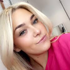 Hi all! Does anyone know any local shops that can turn carpet offcuts into  rugs please?