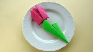 Und auch wenn große feierlichkeiten aktuell leider nicht möglich sind, willst du es. Serviette Falten Ø§Ù„ÙƒÙˆÙŠØª Vlip Lv