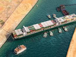 打橫並卡住蘇伊士運河，形成航道堵塞。 外媒最新報導指出，長賜號已有部分脫淺。 外媒消息稱長賜號部分脫淺 脫困最佳時機在28號 錯過再等14天. R Omoicziujnqm