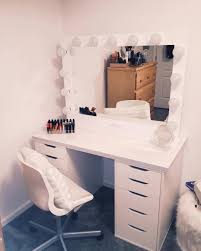 Black And White Makeup Vanity Ideas Have Yourself A White Christmas Black Friday Deals Start Now Like This Studio Pro 25 Off Makeupbymayapu Home Room Design Vanity Room Bedroom Vanity