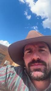 Lloyd Willard's Instagram, Twitter & Facebook