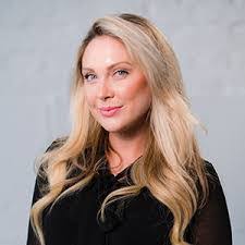 Liz Vandyke's Instagram, Twitter & Facebook