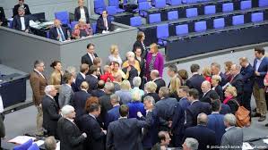 Was muss der deutsche steuerzahler deswegen ist es nicht erstaunlich, dass die regierungskoalition bei der abstimmung an diesem. Bundestag Verurteilt Boykott Kampagne Gegen Israel Aktuell Europa Dw 17 05 2019