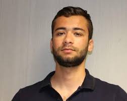 Anthony Falbo est à la recherche d'un emploi dans la menuiserie