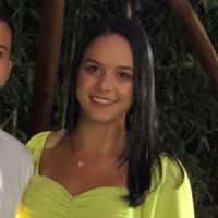 600+ perfis com “Larissa”