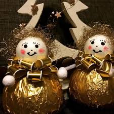 Ferrero Rocher Engel Aus Grossen Rocher Kugeln Christmas Ornaments Christmas Bulbs Holiday Decor