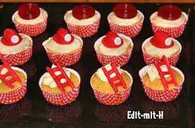 Feuerwehr Torte Und Cupcakes Kindergeburtstag Kuchen Muffins Feuerwehrmann Sam Geburtstag Feuerwehr Torte