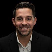 Derrick Yoder's Instagram, Twitter & Facebook