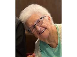 Susie Klassen's Instagram, Twitter & Facebook