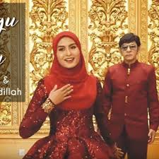 Stream terlalu memuja the new song from wany hasrita. Wany Hasrita Terlalu Memuja