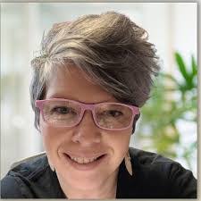 Carol Aten's Instagram, Twitter & Facebook