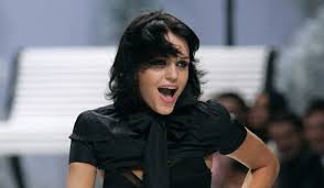 «бывает, вижу личность и могу сказать, как выглядят его родители, где он. Pevica Slava Rasskazala O Sekse S Timati I Egorom Kridom Instagram Podrobnosti Poslednie Novosti Doch Shou Biznes Dni Ru