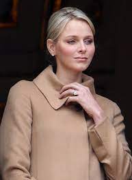 She paired it with a matching delicate pavée band, which married to grace kelly's son, prince albert ii, princess charlene is yet another royal olympian with a spectacular engagement ring. Am I The Only One Spotting Princess Charlene S Mistake Hint Check Her Hand With The Rings On It A Th Princess Charlene Monaco Royal Family Princess Grace