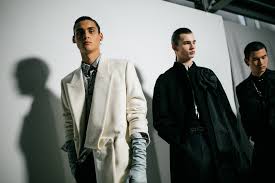 The observer's fashion team pick the highlights and trends from the aw20 shows. Paris Men S Fashion Week Is Going Digital This Summer Wwd