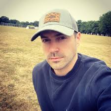 Father-of-two ditches 'dad bod' and loses 8.5kg in six weeks