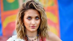 Paris jackson in red mini dress out and about in los angeles (celebpot.com). Paris Jackson Aktuelle News Bilder Promipool De