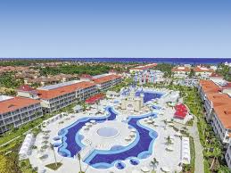 Discover an enchanting world in the caribbean. Hotel Bahia Principe Fantasia Punta Cana In Punta Cana Bei Alltours Buchen
