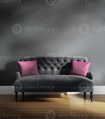 Moderni cuscini eleganti divano : Divano Moderno Elegante In Velluto Grigio Di Lusso Con Cuscini Rosa 1255988 Foto D Archivio