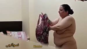 القحبة الجميلة و الجذابة سايا كريم تتناك جامد من عشيقها - سكس الظلام