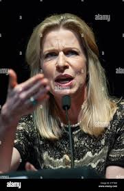 Katie shaw hi-res stock photography and images