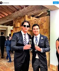 Netflix nos hace un paro para entenderlo en. El Dia Llego Checo Perez Se Ha Casado Con Carola Martinez
