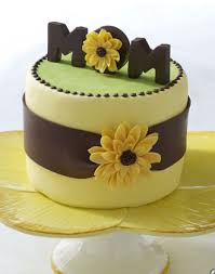 Birthday Cake Ideas For Mother Cute Brown Yellow Mom Cake Great For Mother S Day We Love And Had To Share Great Cakedecorating Mom Cake Cake Decorating Mothers Day Cake