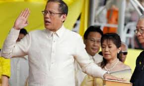 Benigno simeon noynoy cojuangco aquino iii. Benigno Aquino Sworn In As President Of The Philippines Philippines The Guardian