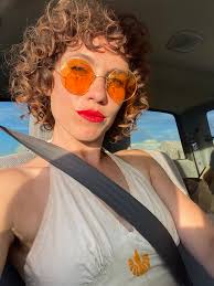 Hello 🙂 We're three women