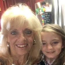 Diane Morehead's Instagram, Twitter & Facebook