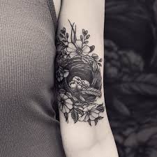 instagram com melxbe dortmund please don t copy tattoo tattoossindkunst art tattoos nest bird birdnest voge bird nest flower tattoo tattoos