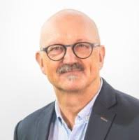 8 "Manfred Traut" profiles