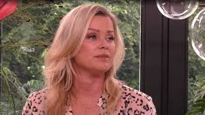 Daar komt bij dat pa en ma maasland inmiddels een eigen lingeriezaak zijn begonnen. Door Dit Bikini Kiekje Van Bridget Maasland Begrijpen We Onze Andre Wel Dagelijks Nederland