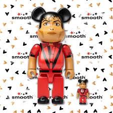 The red jacket that michael jackson wore in his famous 'thriller' video sold for a whopping $1.8 million at the julien's music icons auction this in addition to the jacket, dozens of other michael jackson items also were sold at the auction. Medicom Toy Michael Jackson Thriller Red Jacket Bearbrick Set