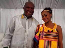 288,948 likes · 320 talking about this. South African Politicians And Their Baes Drum