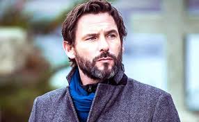 Visualizza altre idee su falco, cinema, coco chanel. Enixn8clxzz0xm